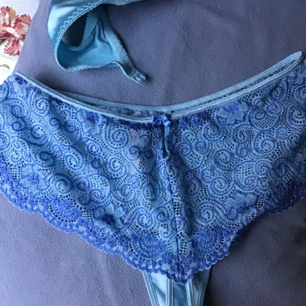 Victoria Secret Lingerie - Picture 4 of 7
